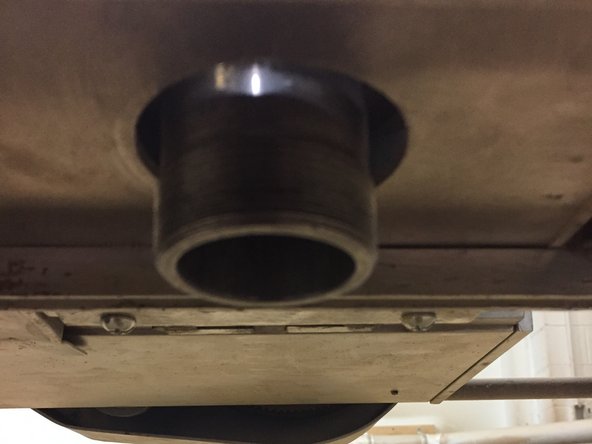 Check the spindle taper and the outside of the collet to ensure they are free of any chips or debris.