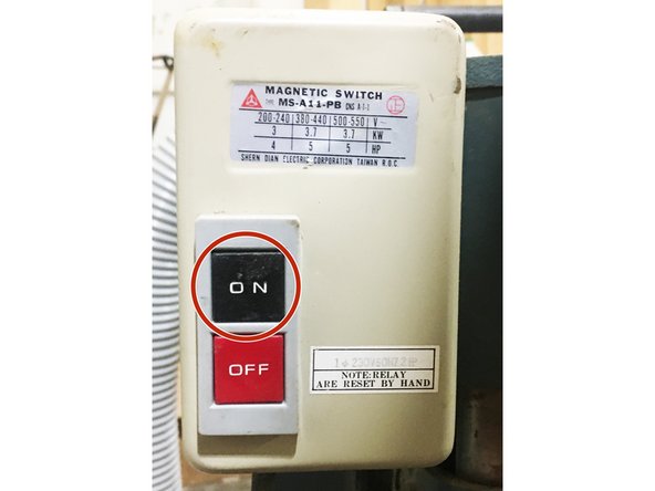 Turn the machine on by pressing the &quot;ON&quot; button.