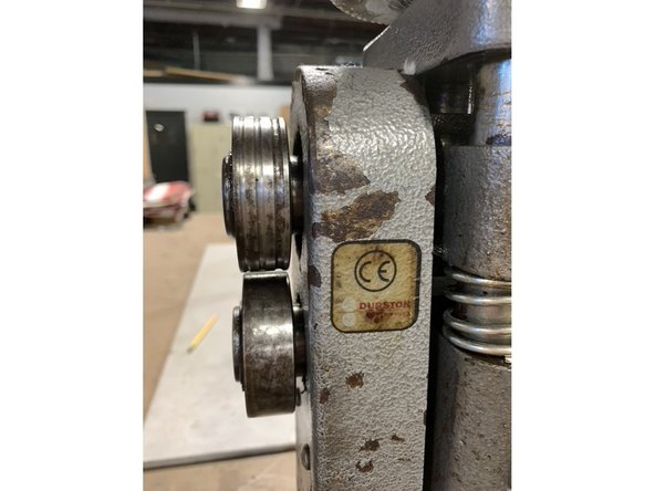 Rollers moved with the main handle