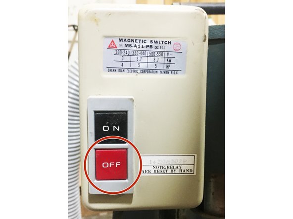 Turn off the machine by pressing the &quot;OFF&quot; button.