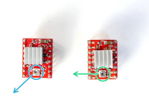 Make sure that the heatsink is not touching any of the pins. Orient the fins of the heatsink as shown.