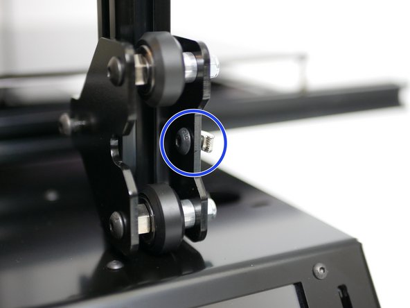 Fix the M5 x 8mm + M5 T-Nut onto the Y-Idler guided assembly.