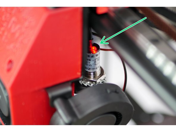 The LED on the probe should now light up.