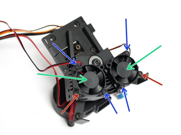 Fix the two 30mm fans to the heatsink: