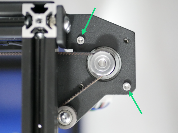 When installing the gantry motors onto the right side of the frame ensure that the bolts match as shown, if not they will rub against the belts later on.