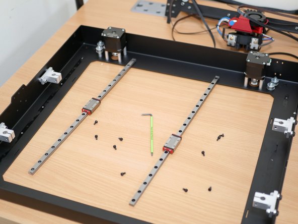 Remove the rails from the Top Panel.