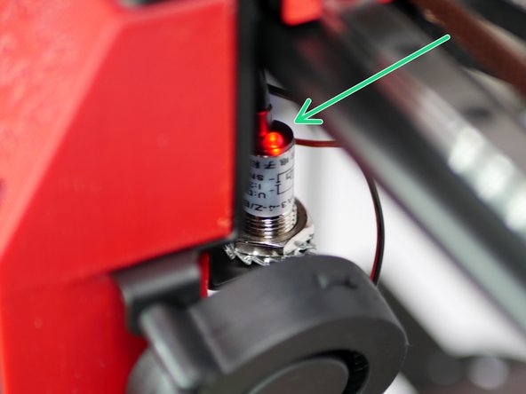 The LED on the probe should now light up.