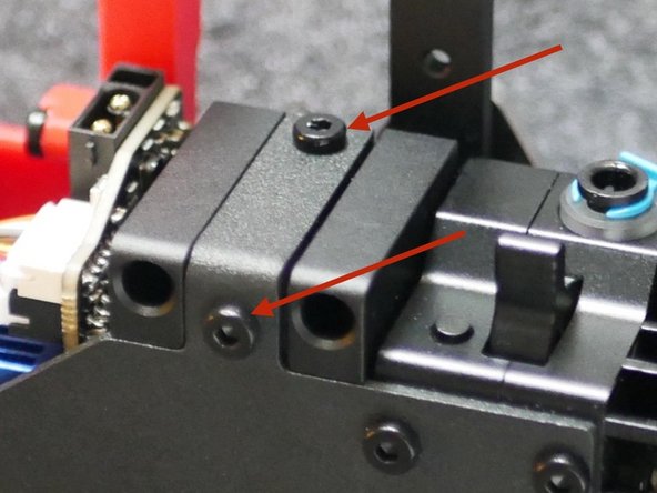 Check that the docking lug is securely  mounted to the bracket.
