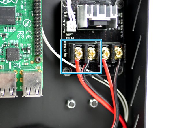 Connect the heated bed power cables to the MOSFET terminals like shown.