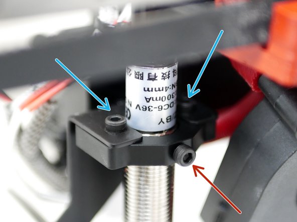 The v2.1 update replaced the 3d printed mount with a CNC'd Aluminum one.