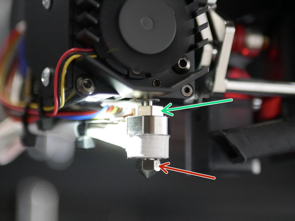 The REVO Print Heads do not need to be hot tightened.