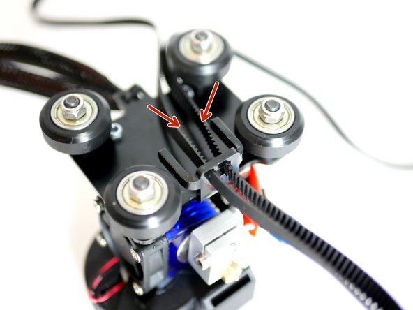 Make sure the loop has no turns in it and the teeth are facing inwards through out.