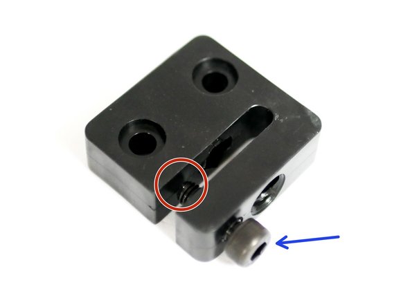 Prepare the Anti-Backlash Nut with an M5 x 14mm bolt.