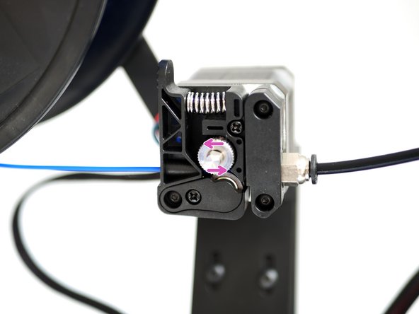 Press extrude to extrude the filament.