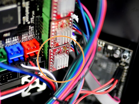 Adjust the trimpot so that the flat side is facing left, like shown in the second image.