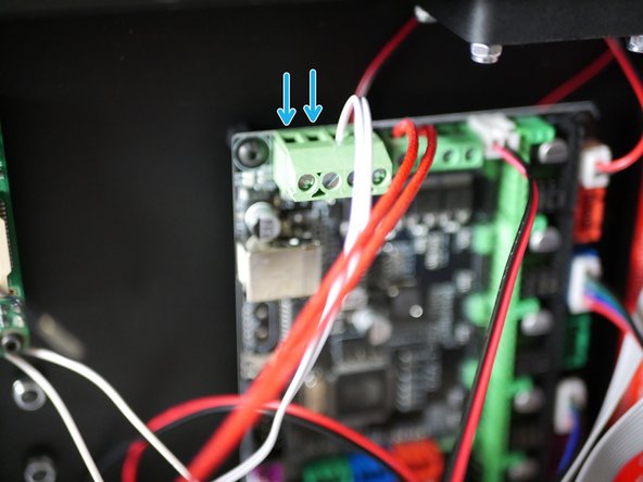 First prepare the 30mm hotend fan (the smaller fan that connects directly onto the hotend) by cutting of the connector and exposing some of the wire.