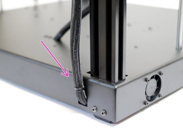 Extend the tool head to the bottom right corner.