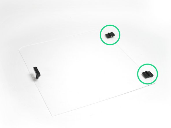 Fix the hinges as shown to the front panel.