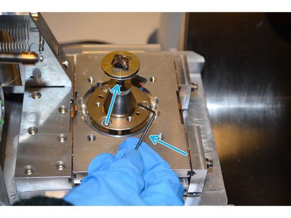 Warning: Keep SEM door closed as much as possible to keep the chamber clean of contaminants.