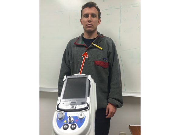 DO NOT point the analyzer at people during measurement when the red X-ray light is on.