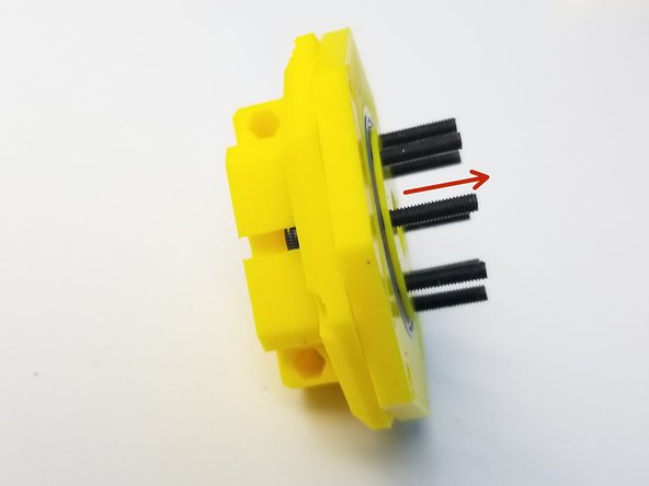 Screw in the M3x25mm Screws all the way