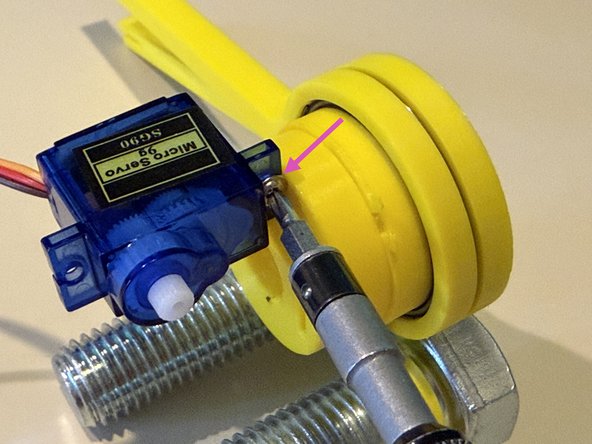 The servo package include several servo horns.