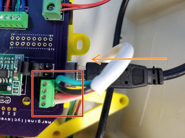 Insert the &quot;TOOL&quot; Cable in the specific order: