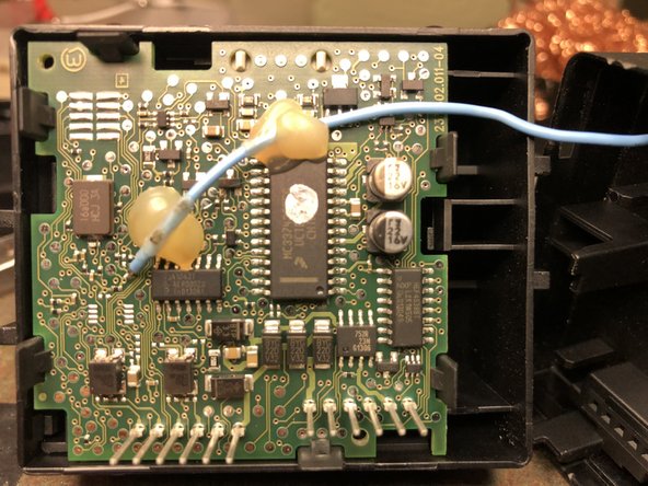Note: there is a mating black connector on the SKSNG231D4 T-harness. DO NOT connect that connector until all other connections at the EIS are made. Only the short end of the wire should be connected to EIS after modification.
