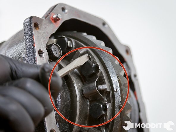 The next few steps will lead you through the removal of the actual LSD mechanism inside the pumpkin