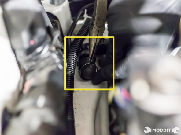 Using the Perrin supplied plug, install on the 90 degree junction. Recommended to secure with the factory compression clamp.