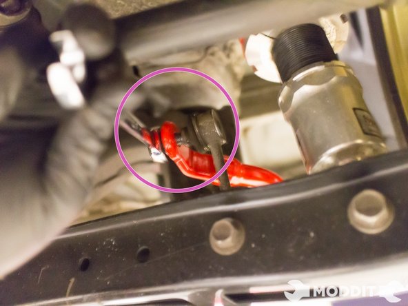 Complete your install by tightening the end links at both ends of the bar.