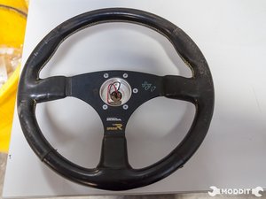 How to Change Steering Wheels from a Quick Release