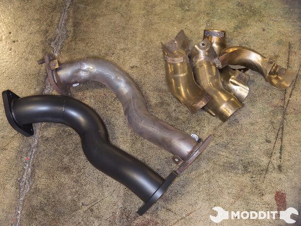 After you've gone through the removal of the under trays and splash guards, youre probably thinking to yourself, WHY  AM I DOING THIS!!.....lol