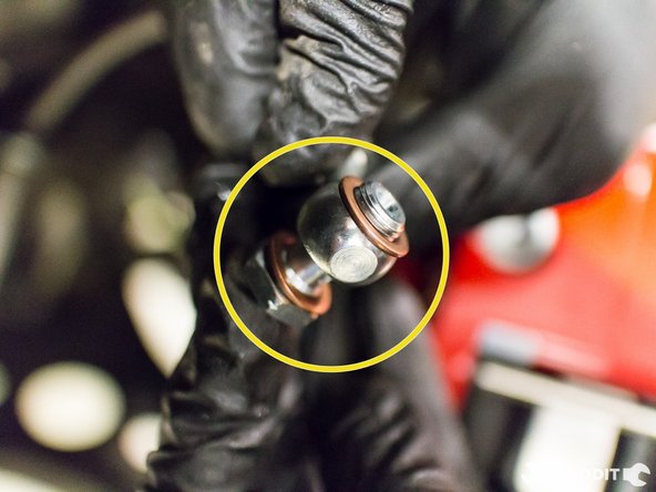 Please view picture for proper placement of banjo bolt installation.