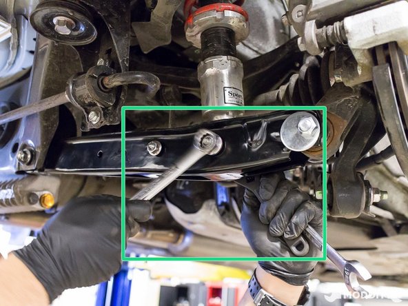 Proceed with tightening remaining bolts.