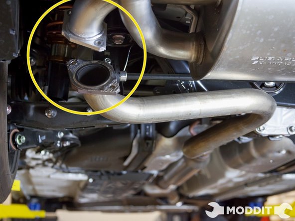 Using the blitz provided hardware (2 bolts, 2 nuts and 1 gasket), bolt up the two exhaust sections.