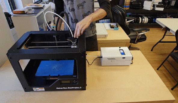 Place filament in spool holder and positioned near the front of Palette+ for easy loading. Make sure the filament isn't tangled and is in a position that allows it to be fed easily with little friction.