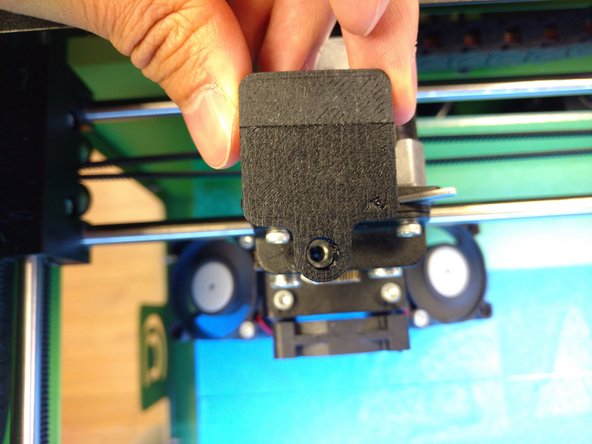 To position the Teflon tube clip, first align the Teflon tube clip and Velcro square and press together.