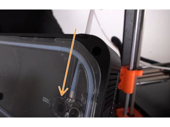 Ensure that the correct outgoing tube length is selected on-screen, and inserted into Palette's output only. The outgoing tube should be unattached to the tube clip, so that filament can be loaded into the extruder first.
