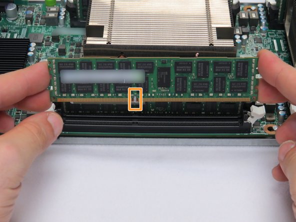 Align DIMM gap with socket.