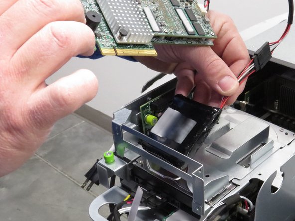 Remove the battery pack with the RAID controller.