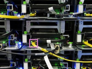Removing the Server from the Rack