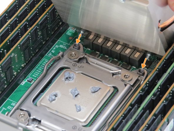 About 1 gram of thermal compound should be distributed evenly in five dots.