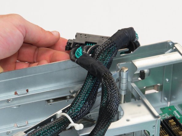 Disconnect the second Powerblade cable.