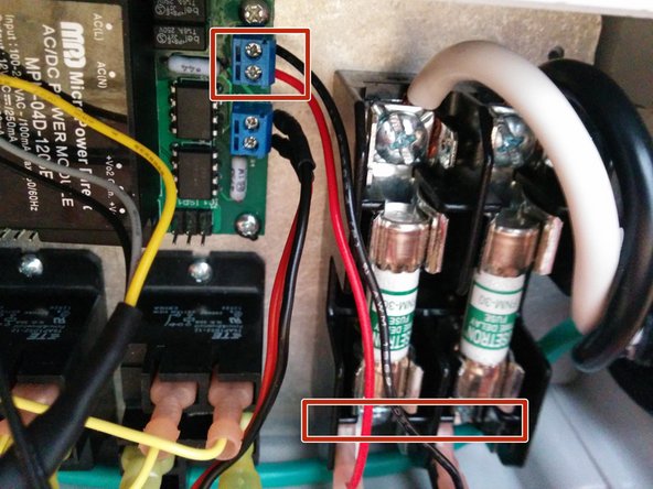 Crimp 22AWG wire to larger 1/4&quot; pink QC connectors. Connect to Fuse block QC terminals.