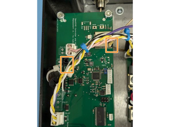 Connect the donut coil WITHOUT the additional wire wrap to the AMP_CT connector. One Power wire runs through this coil.