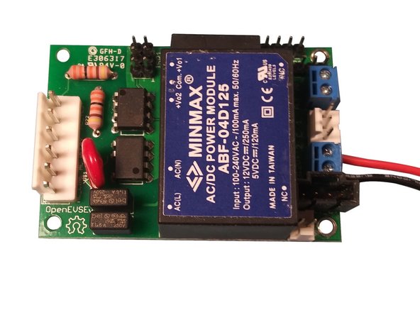 Static sensitive - Lift controller by board edges or AC/DC power supply. Do not touch components.