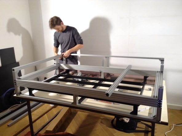 Mount the side 4040 extrusions.