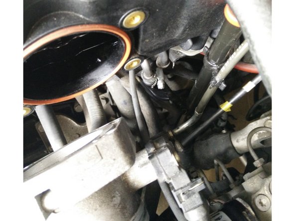 Boucher avec de l'essuie tout l'entrée d'air