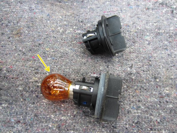 Tourner d'un quart de tour le capuchon